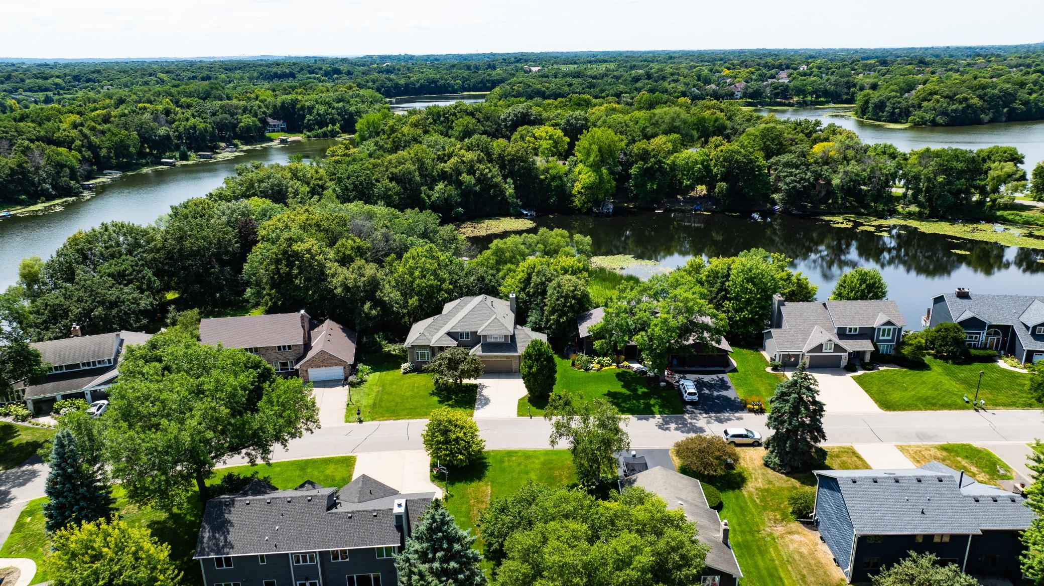 View of Residential at 7941 Bay Curve, Eden Prairie MN 55347, Eden Prairie (86 of 135) - Mike Wilen | Minnesota Team Real Estate