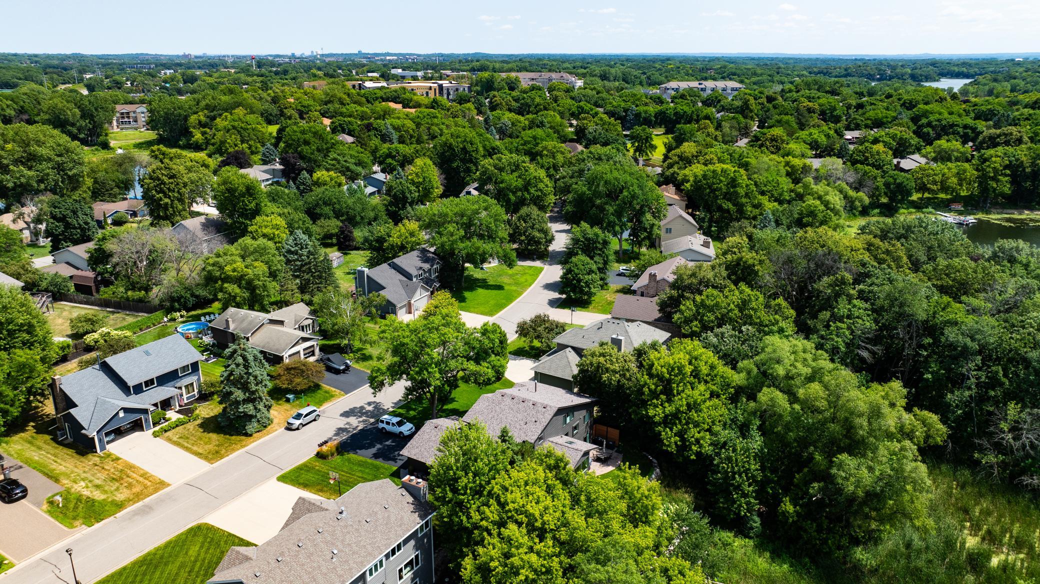View of Residential at 7941 Bay Curve, Eden Prairie MN 55347, Eden Prairie (93 of 135) - Mike Wilen | Minnesota Team Real Estate