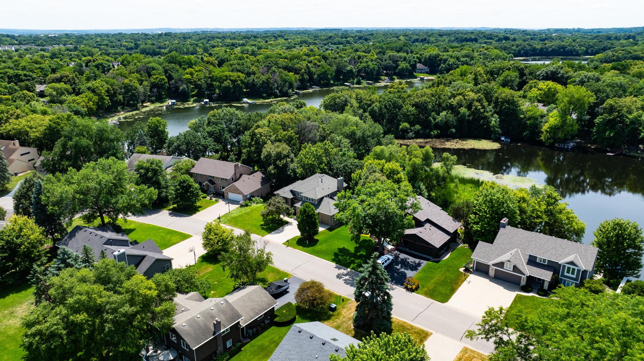 View of Residential at 7941 Bay Curve, Eden Prairie MN 55347, Eden Prairie (90 of 135) - Mike Wilen | Minnesota Team Real Estate
