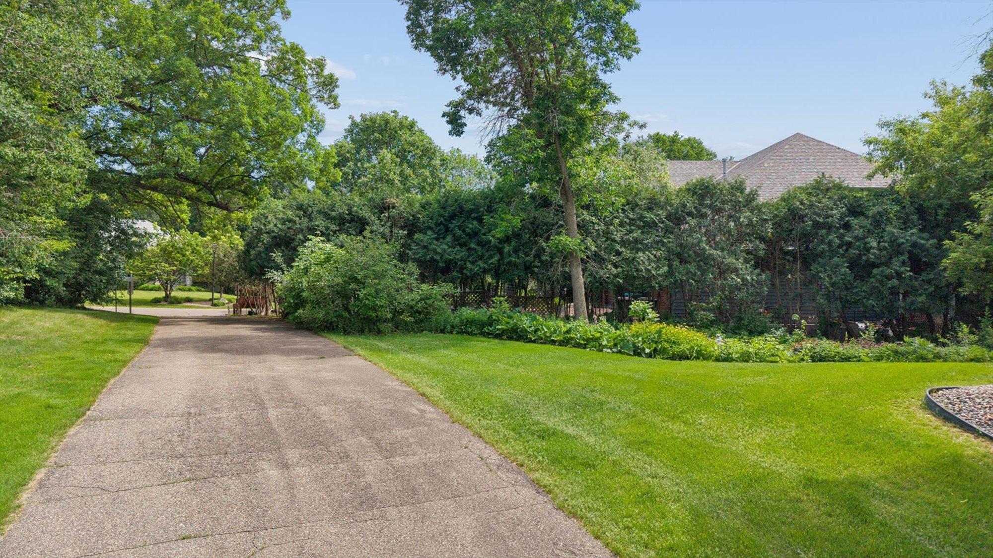 View of Residential at 14157 43rd Avenue, Plymouth MN 55446, Plymouth (36 of 41) - Mike Wilen | Minnesota Team Real Estate