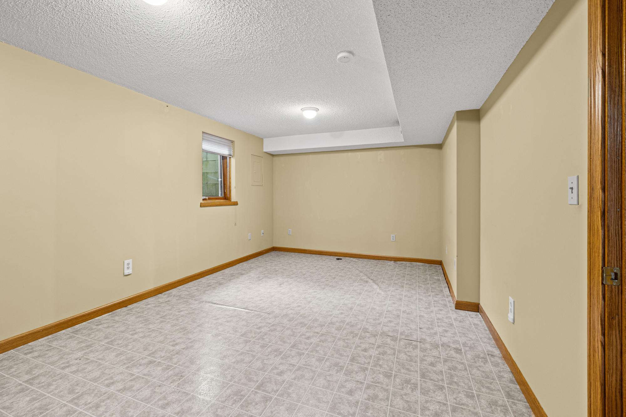 View of Residential at 8925 Ashley Terrace, Brooklyn Park MN 55443, Brooklyn Park (33 of 59) - Mike Wilen | Minnesota Team Real Estate