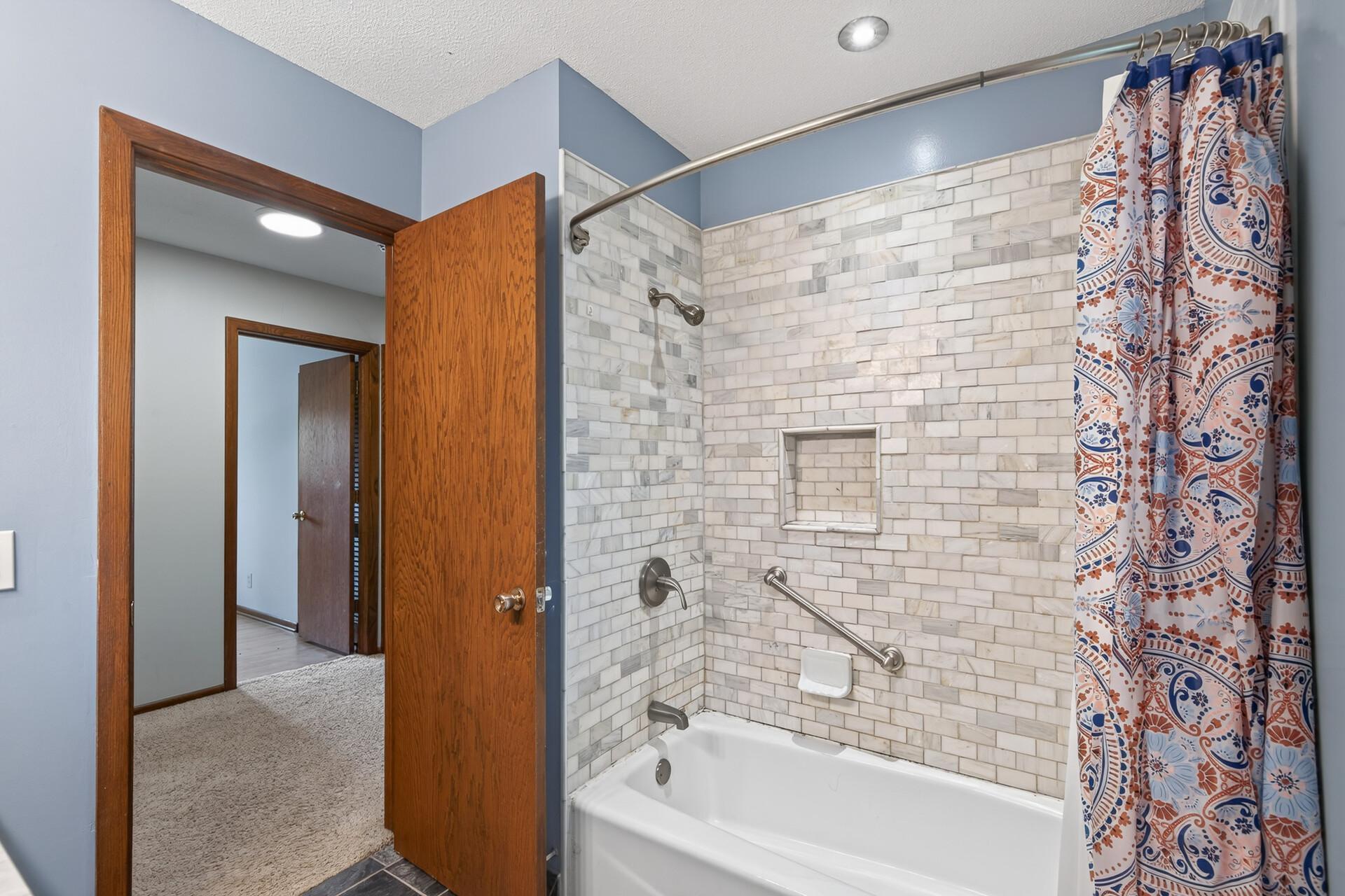 View of Residential at 10704 Prescott Court, Burnsville MN 55337, Burnsville (21 of 49) - Mike Wilen | Minnesota Team Real Estate