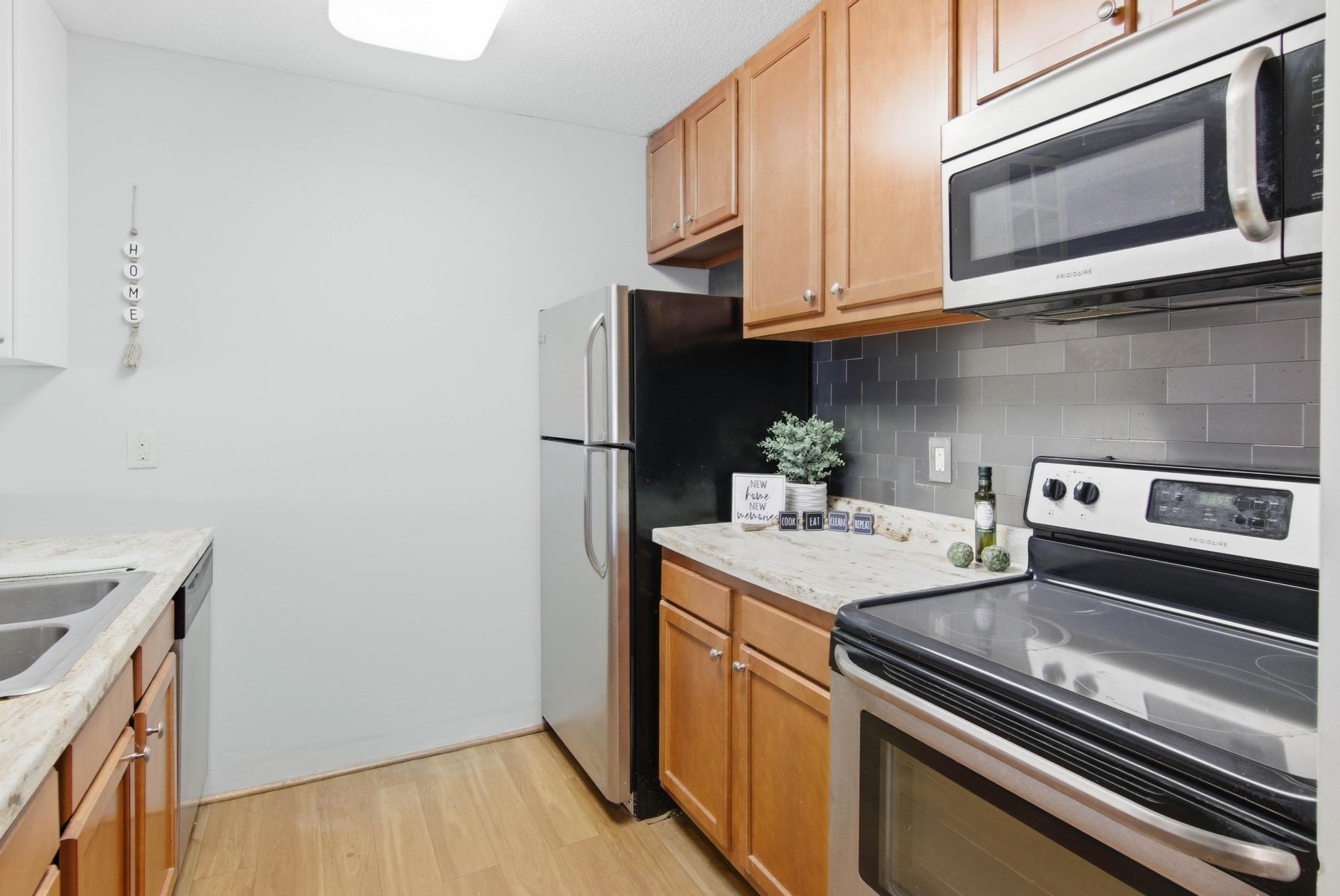View of Residential at 2800 Hamline Avenue #347, Roseville MN 55113, Roseville (8 of 17) - Mike Wilen | Minnesota Team Real Estate