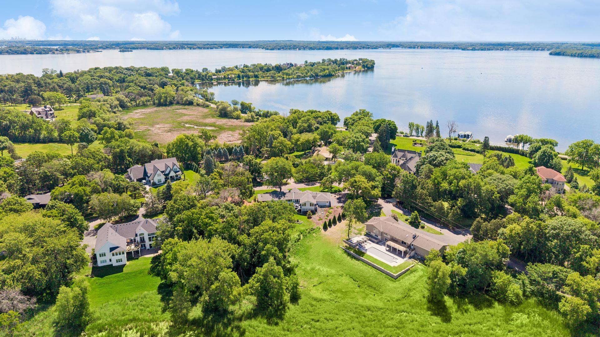View of Residential at 1155 Heritage Lane, Wayzata MN 55391, Wayzata (5 of 59) - Mike Wilen | Minnesota Team Real Estate