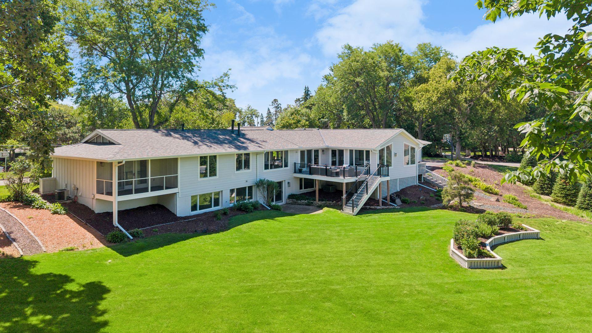 View of Residential at 1155 Heritage Lane, Wayzata MN 55391, Wayzata (48 of 59) - Mike Wilen | Minnesota Team Real Estate