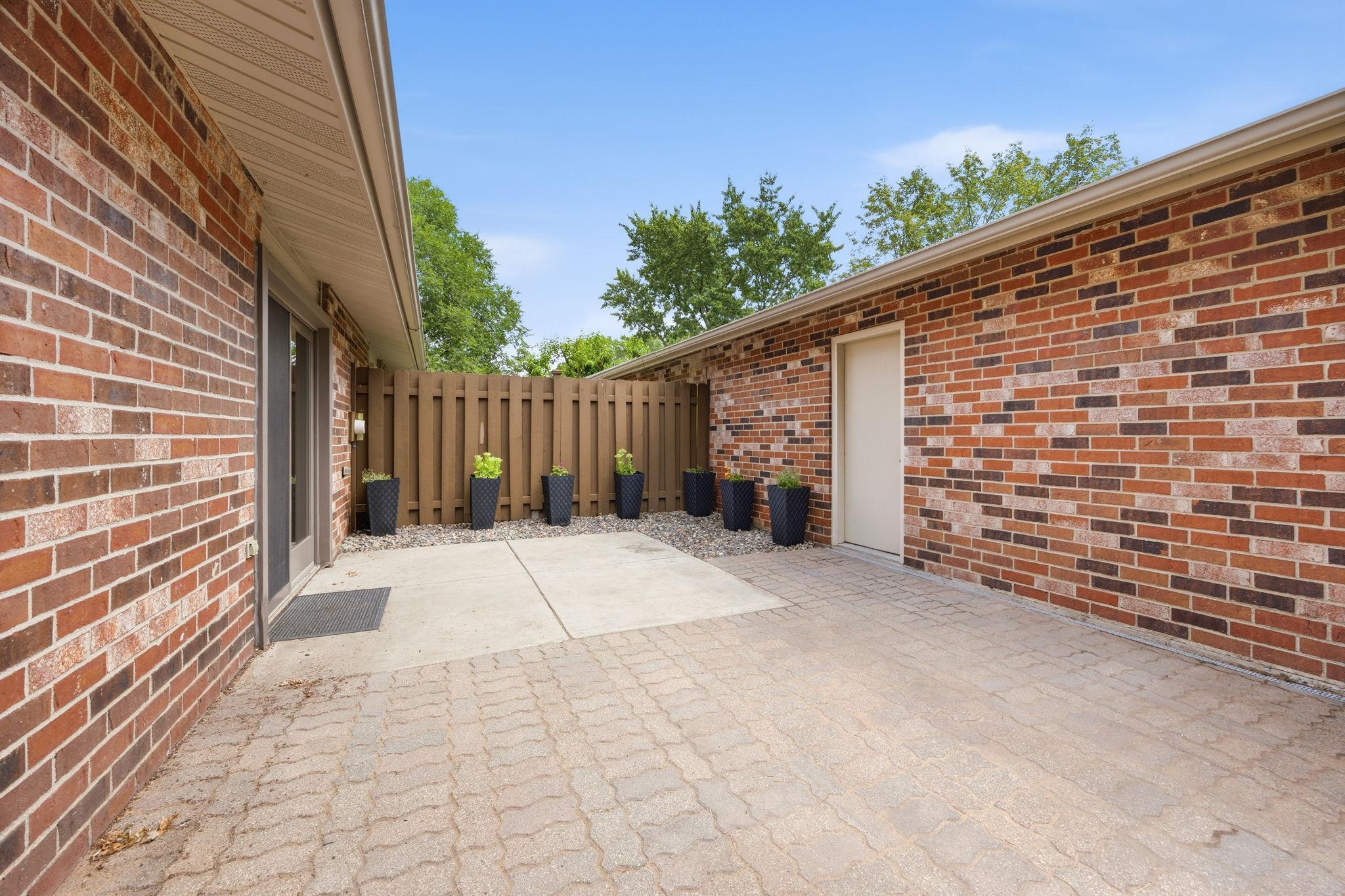 View of Residential at 9712 Cimarron Circle, Minnetonka MN 55305, Minnetonka (31 of 36) - Mike Wilen | Minnesota Team Real Estate