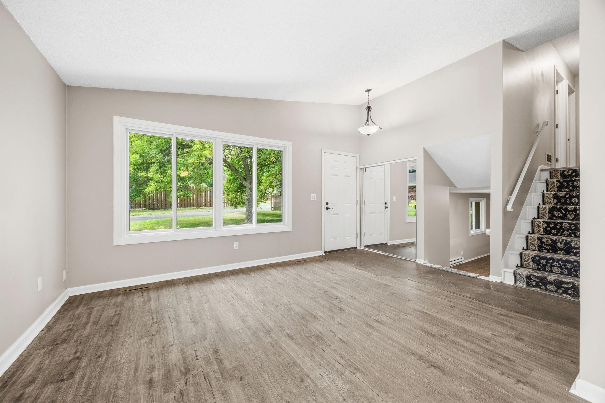 View of Residential at 9712 Cimarron Circle, Minnetonka MN 55305, Minnetonka (14 of 36) - Mike Wilen | Minnesota Team Real Estate