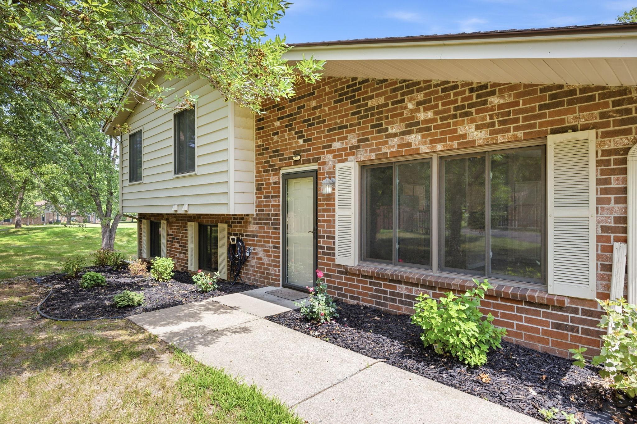 View of Residential at 9712 Cimarron Circle, Minnetonka MN 55305, Minnetonka (32 of 36) - Mike Wilen | Minnesota Team Real Estate