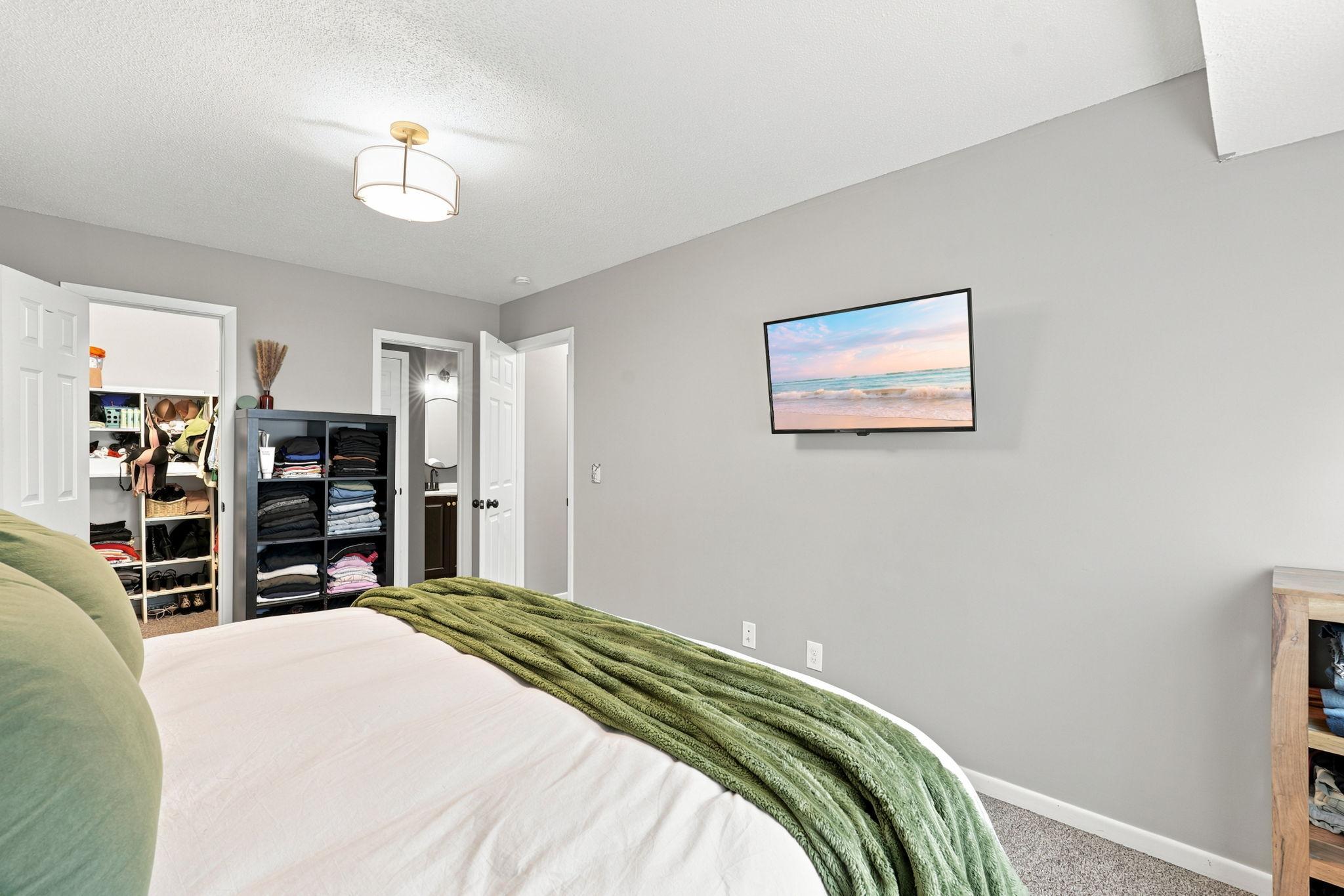 View of Residential at 1711 Hickory Hill Drive, Eagan MN 55122, Eagan (12 of 29) - Mike Wilen | Minnesota Team Real Estate