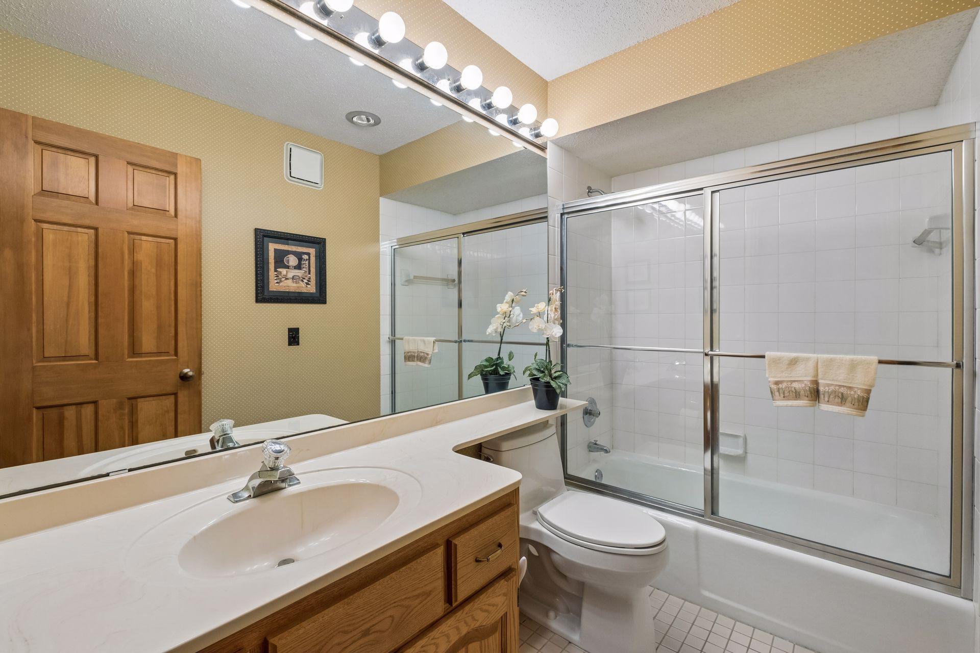 View of Residential at 6100 Auto Club Road #316, Bloomington MN 55438, Bloomington (16 of 27) - Mike Wilen | Minnesota Team Real Estate