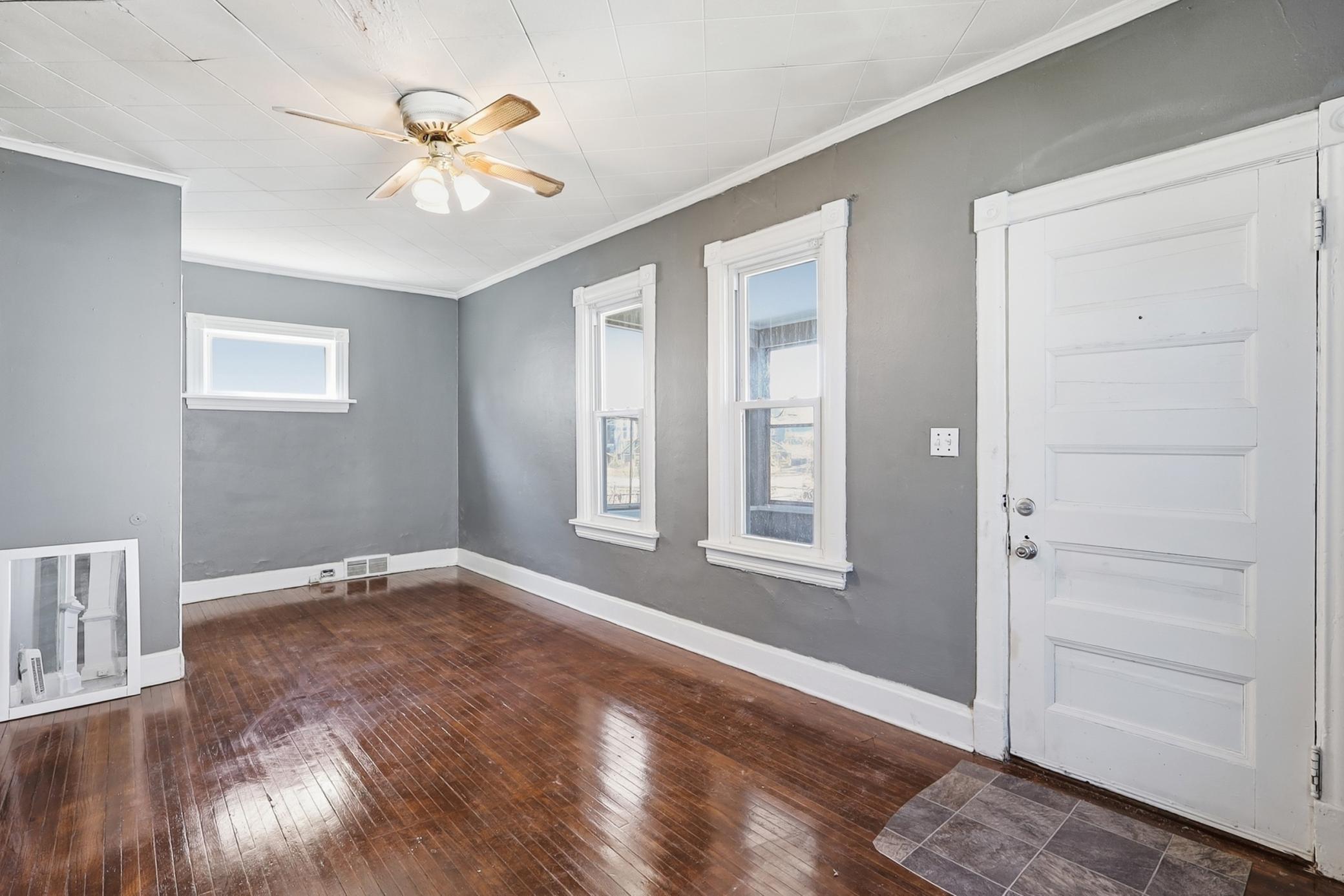 View of Residential at 324 Van Buren Avenue, Saint Paul MN 55103, Saint Paul (4 of 22) - Mike Wilen | Minnesota Team Real Estate