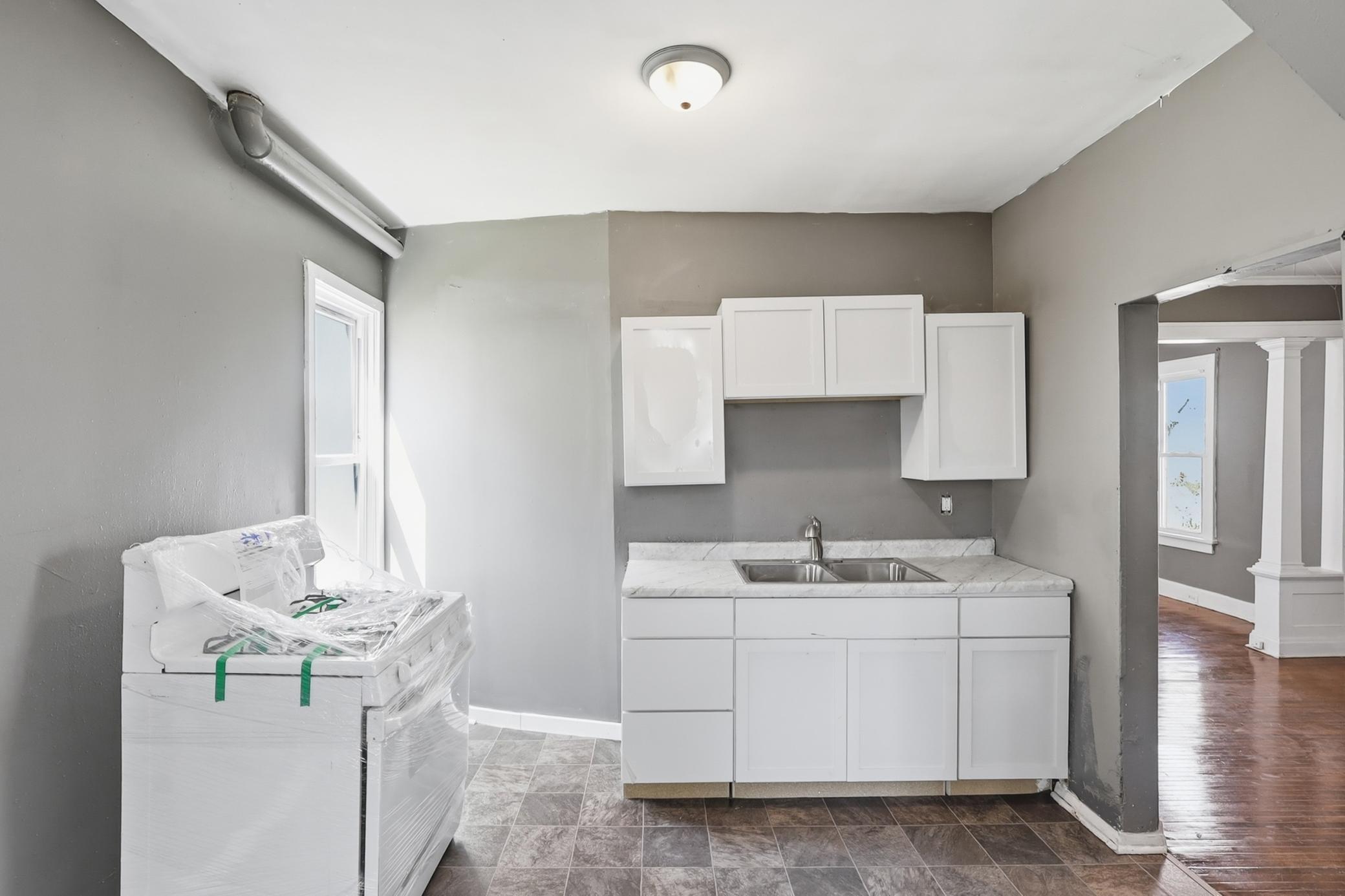 View of Residential at 324 Van Buren Avenue, Saint Paul MN 55103, Saint Paul (10 of 22) - Mike Wilen | Minnesota Team Real Estate