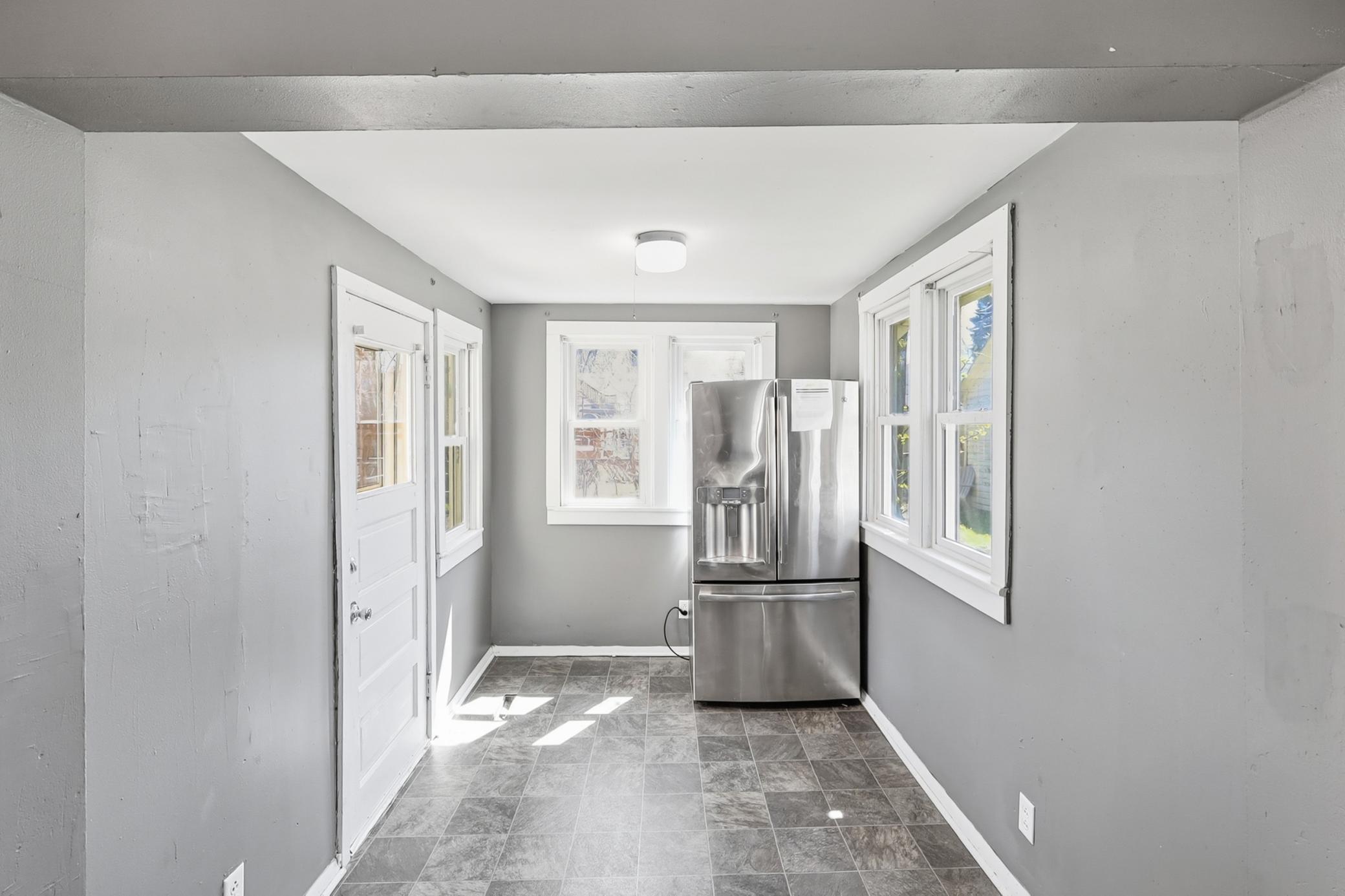 View of Residential at 324 Van Buren Avenue, Saint Paul MN 55103, Saint Paul (11 of 22) - Mike Wilen | Minnesota Team Real Estate