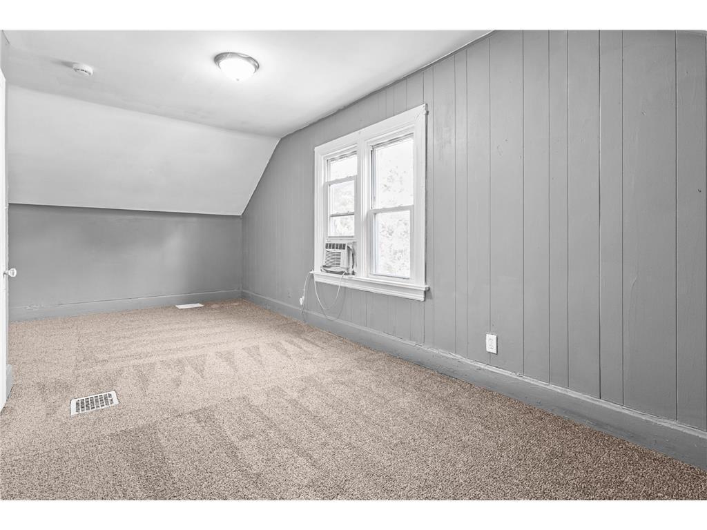 View of Residential at 324 Van Buren Avenue, Saint Paul MN 55103, Saint Paul (17 of 22) - Mike Wilen | Minnesota Team Real Estate