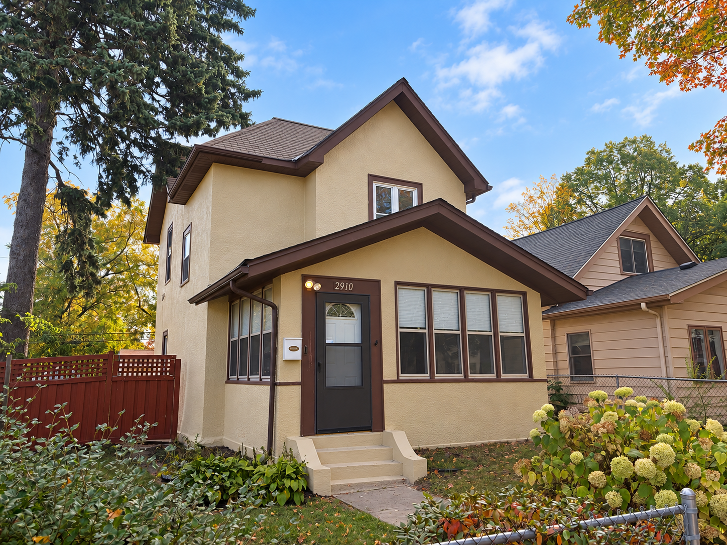 View of Single Family at 2910 Russell Avenue, Minneapolis - Mike Wilen | Minnesota Team Real Estate