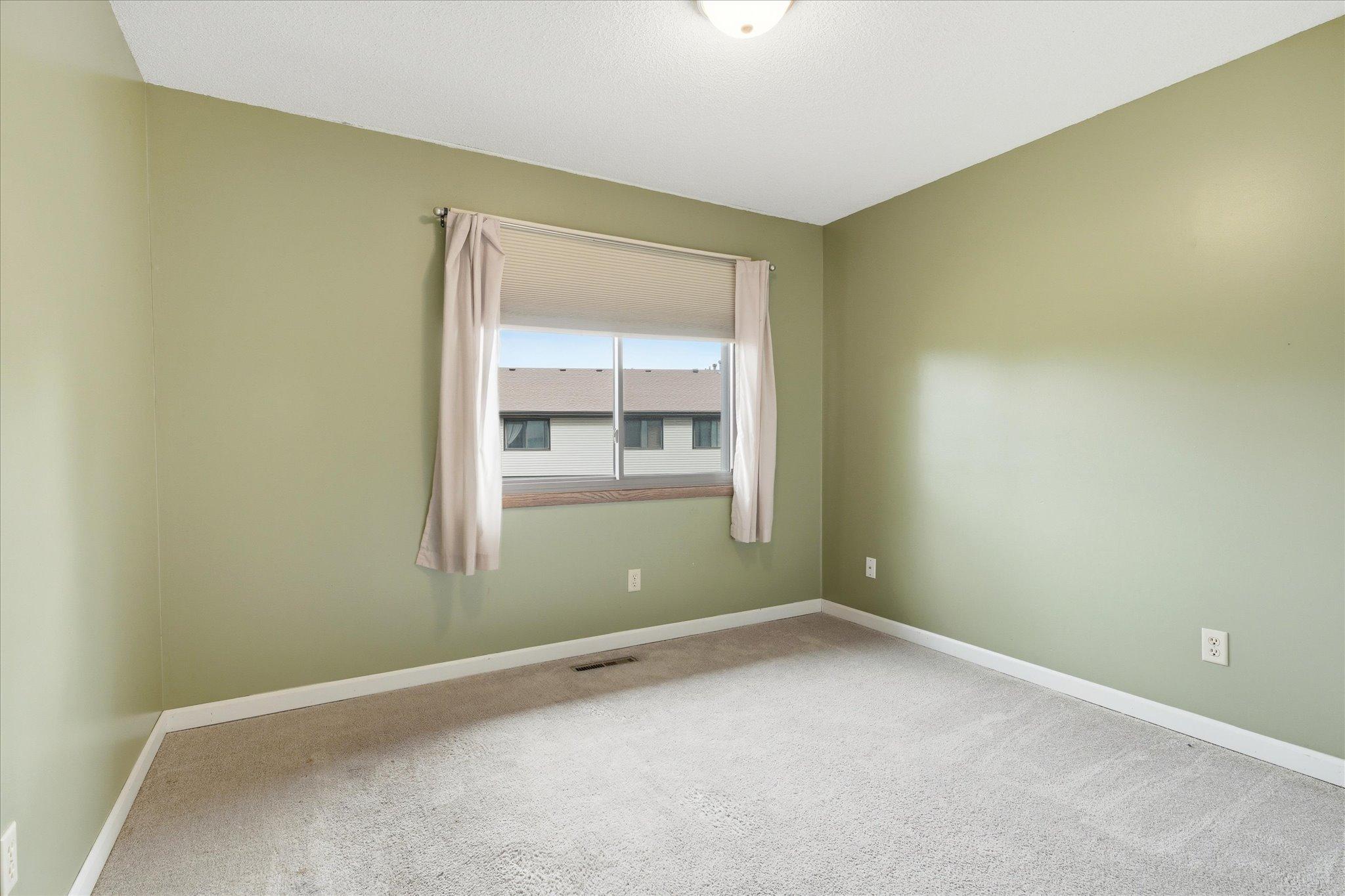 View of Residential at 5215 84th Court, Brooklyn Park MN 55443, Brooklyn Park (26 of 39) - Mike Wilen | Minnesota Team Real Estate