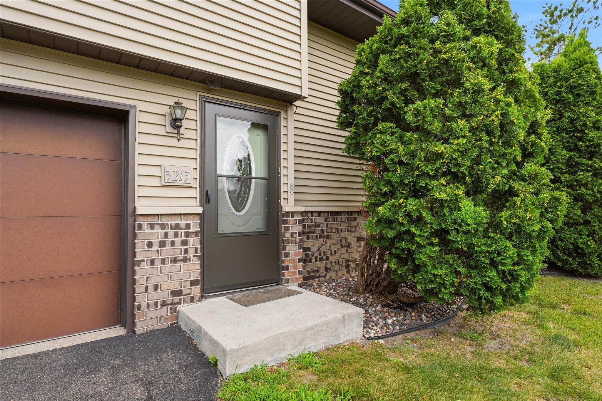 View of Residential at 5215 84th Court, Brooklyn Park MN 55443, Brooklyn Park (4 of 39) - Mike Wilen | Minnesota Team Real Estate
