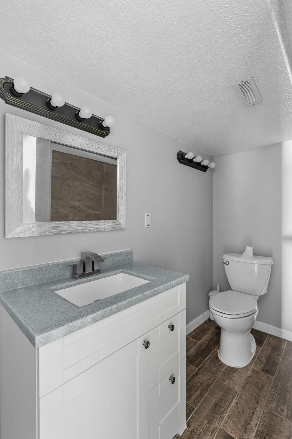 View of Residential at 2168 Hawthorne Avenue, Saint Paul MN 55119, Saint Paul (16 of 23) - Mike Wilen | Minnesota Team Real Estate
