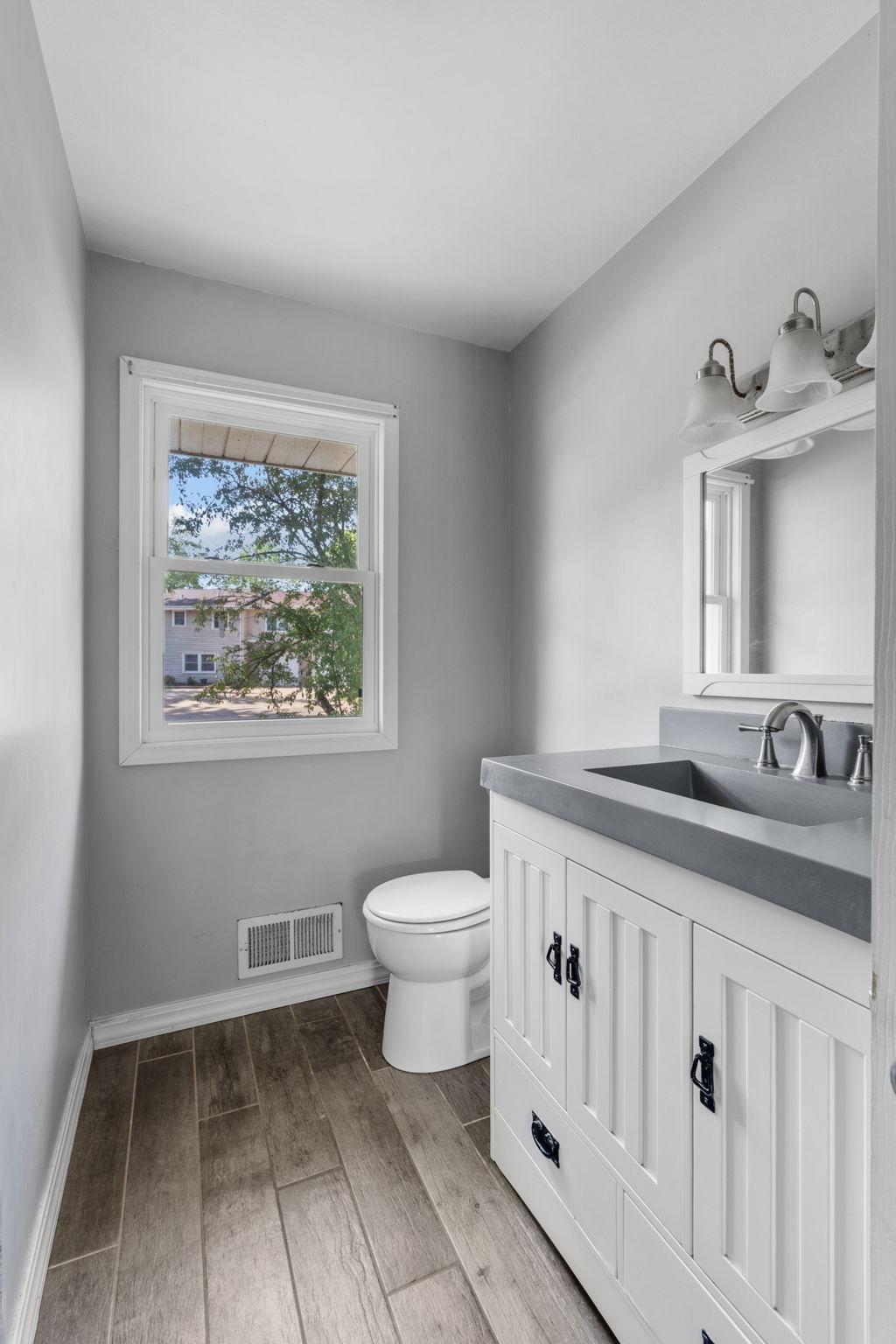 View of Residential at 2168 Hawthorne Avenue, Saint Paul MN 55119, Saint Paul (13 of 23) - Mike Wilen | Minnesota Team Real Estate