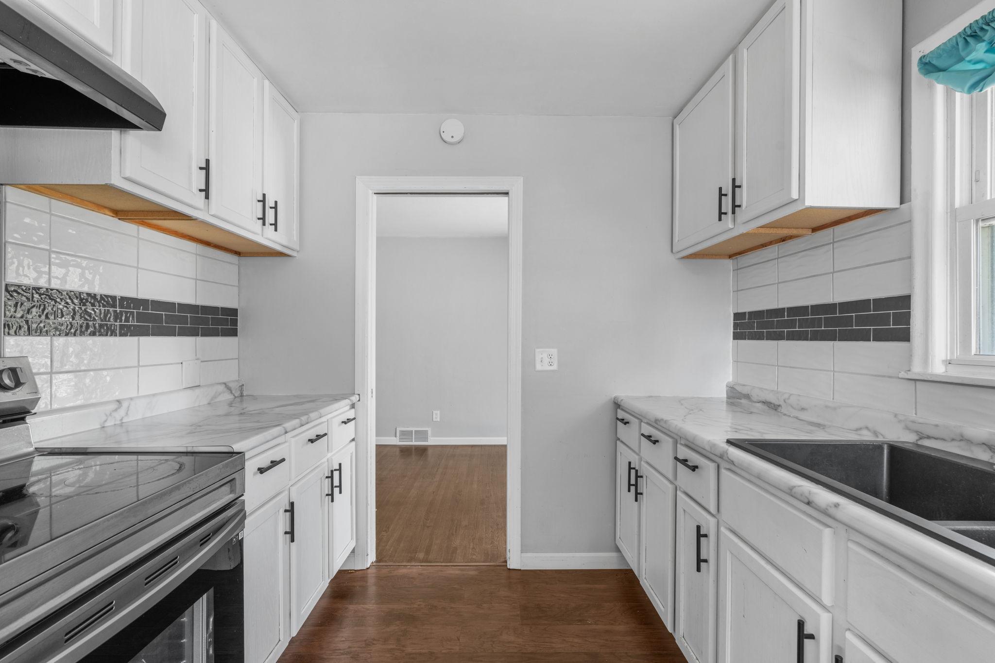 View of Residential at 2168 Hawthorne Avenue, Saint Paul MN 55119, Saint Paul (8 of 23) - Mike Wilen | Minnesota Team Real Estate