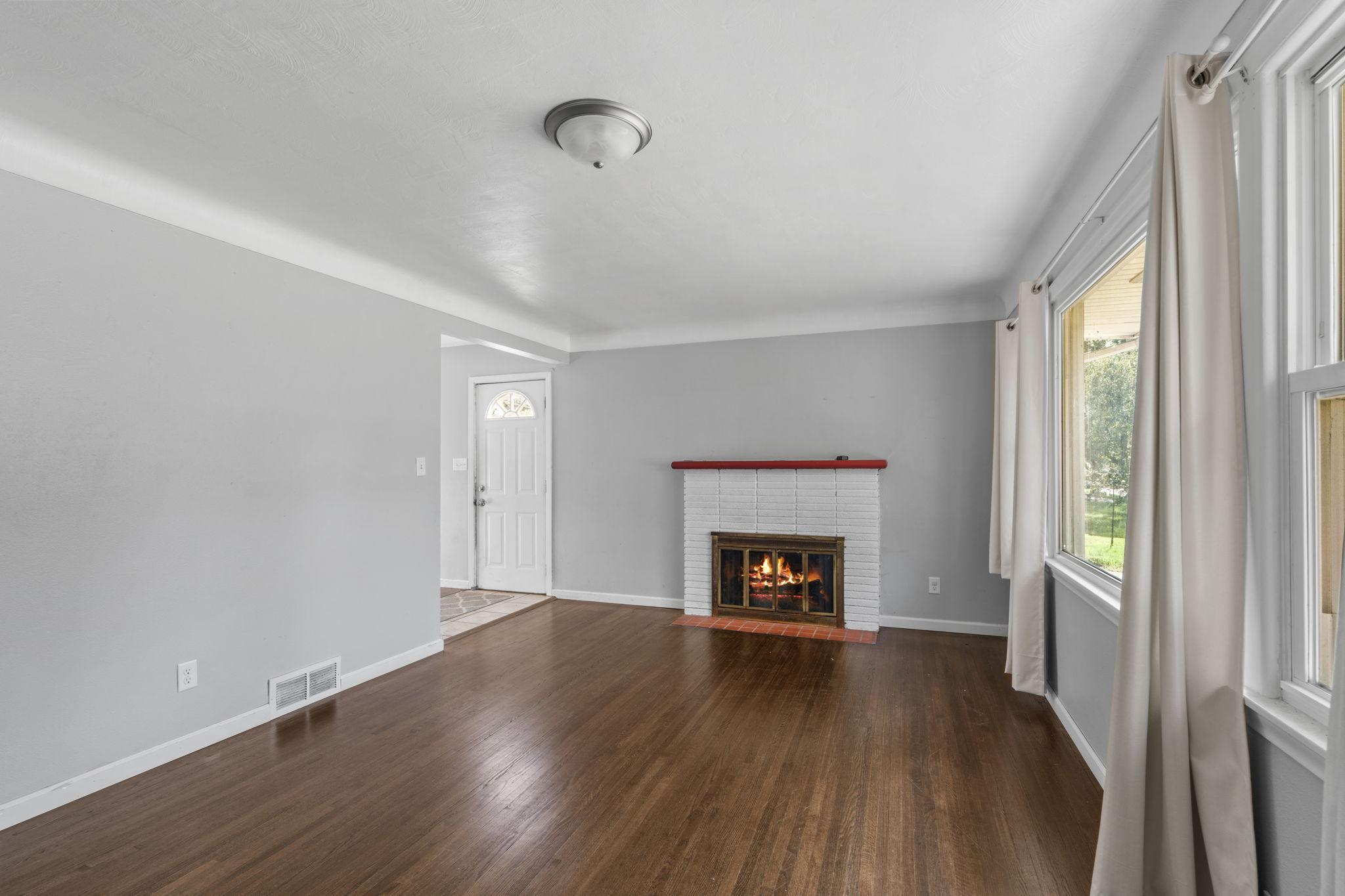 View of Residential at 2168 Hawthorne Avenue, Saint Paul MN 55119, Saint Paul (3 of 23) - Mike Wilen | Minnesota Team Real Estate
