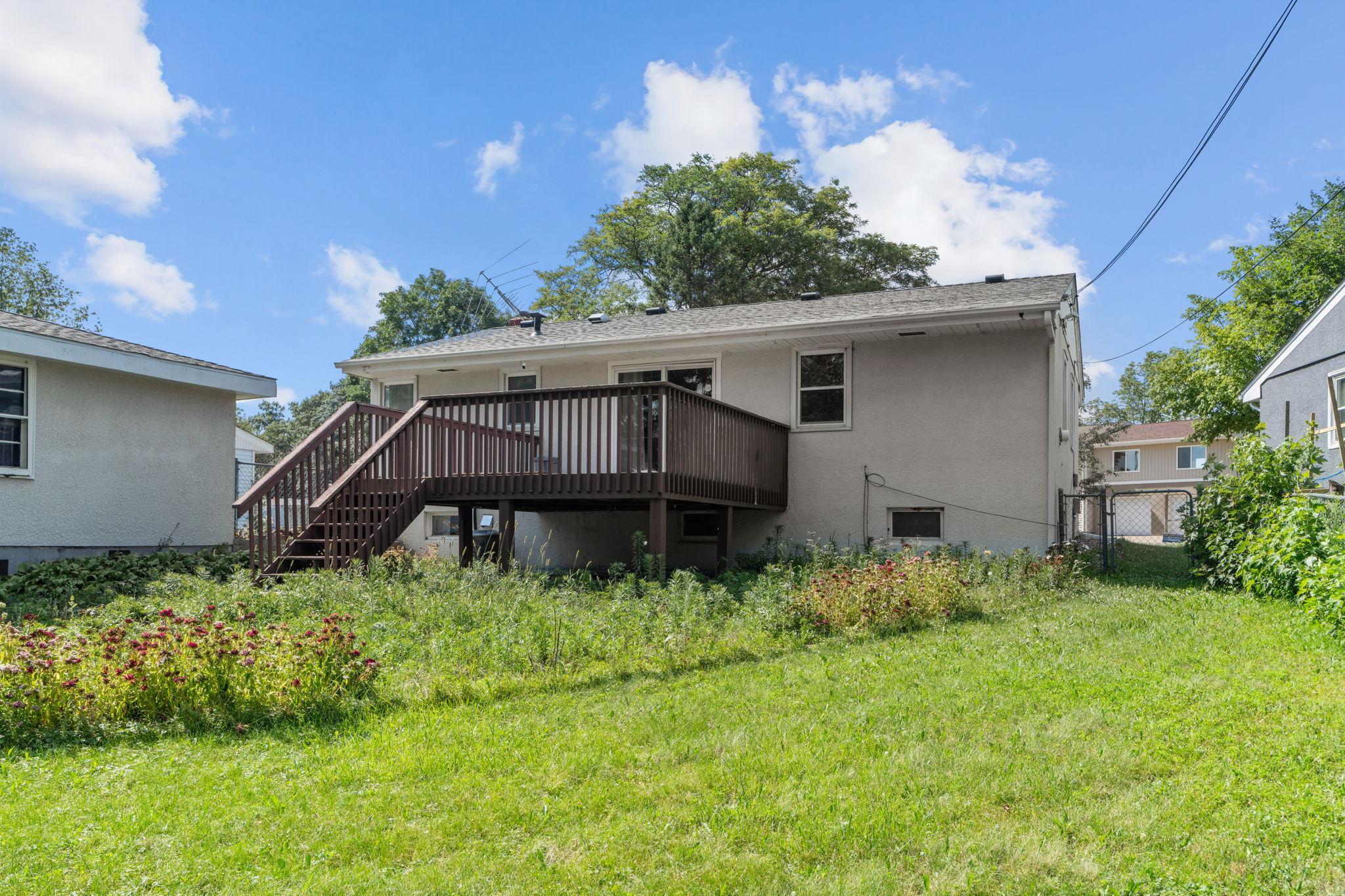 View of Residential at 2168 Hawthorne Avenue, Saint Paul MN 55119, Saint Paul (19 of 23) - Mike Wilen | Minnesota Team Real Estate