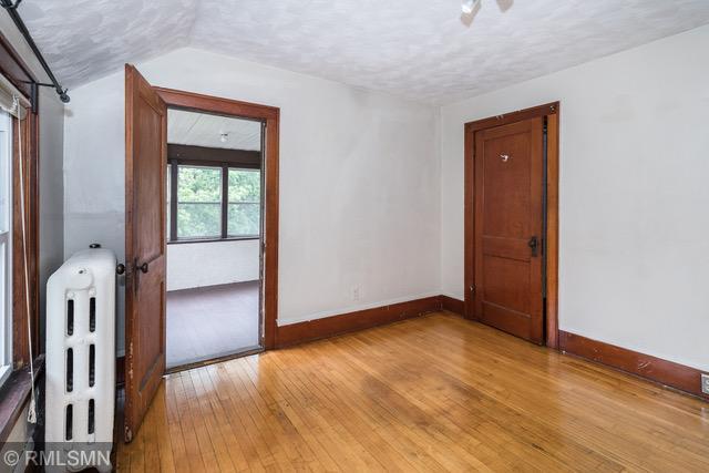 View of Residential Income at 2727 Harriet Avenue, Minneapolis MN 55408, Minneapolis (19 of 21) - Mike Wilen | Minnesota Team Real Estate