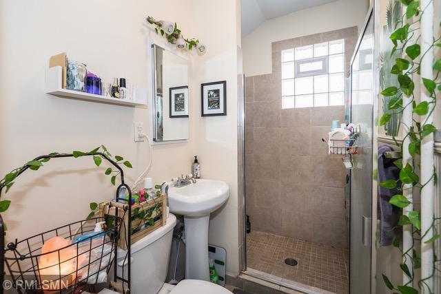 View of Residential Income at 2727 Harriet Avenue, Minneapolis MN 55408, Minneapolis (13 of 21) - Mike Wilen | Minnesota Team Real Estate