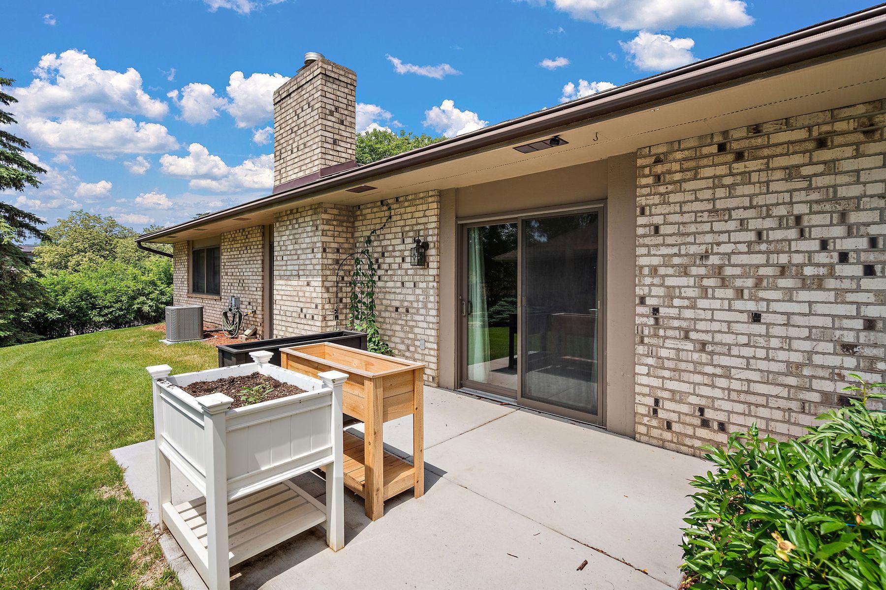 View of Residential at 7051 Robinwood Trail, Woodbury MN 55125, Woodbury (35 of 37) - Mike Wilen | Minnesota Team Real Estate