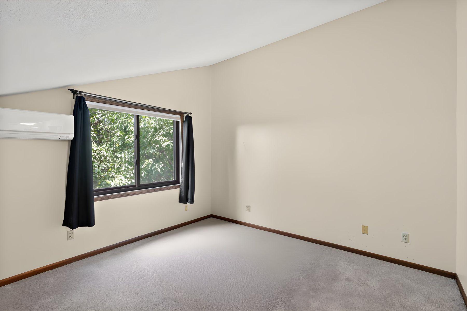 View of Residential at 7051 Robinwood Trail, Woodbury MN 55125, Woodbury (31 of 37) - Mike Wilen | Minnesota Team Real Estate