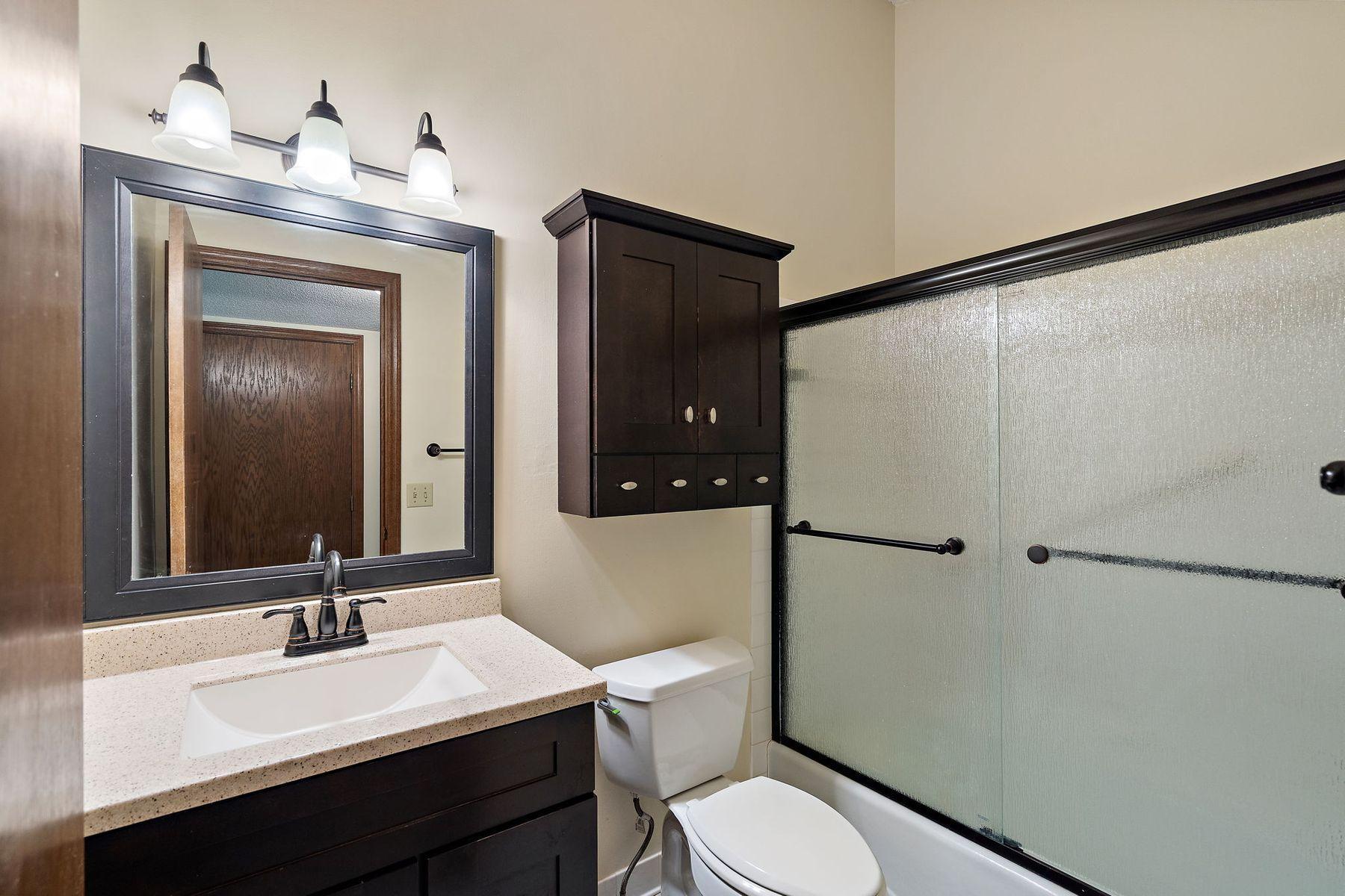 View of Residential at 7051 Robinwood Trail, Woodbury MN 55125, Woodbury (30 of 37) - Mike Wilen | Minnesota Team Real Estate