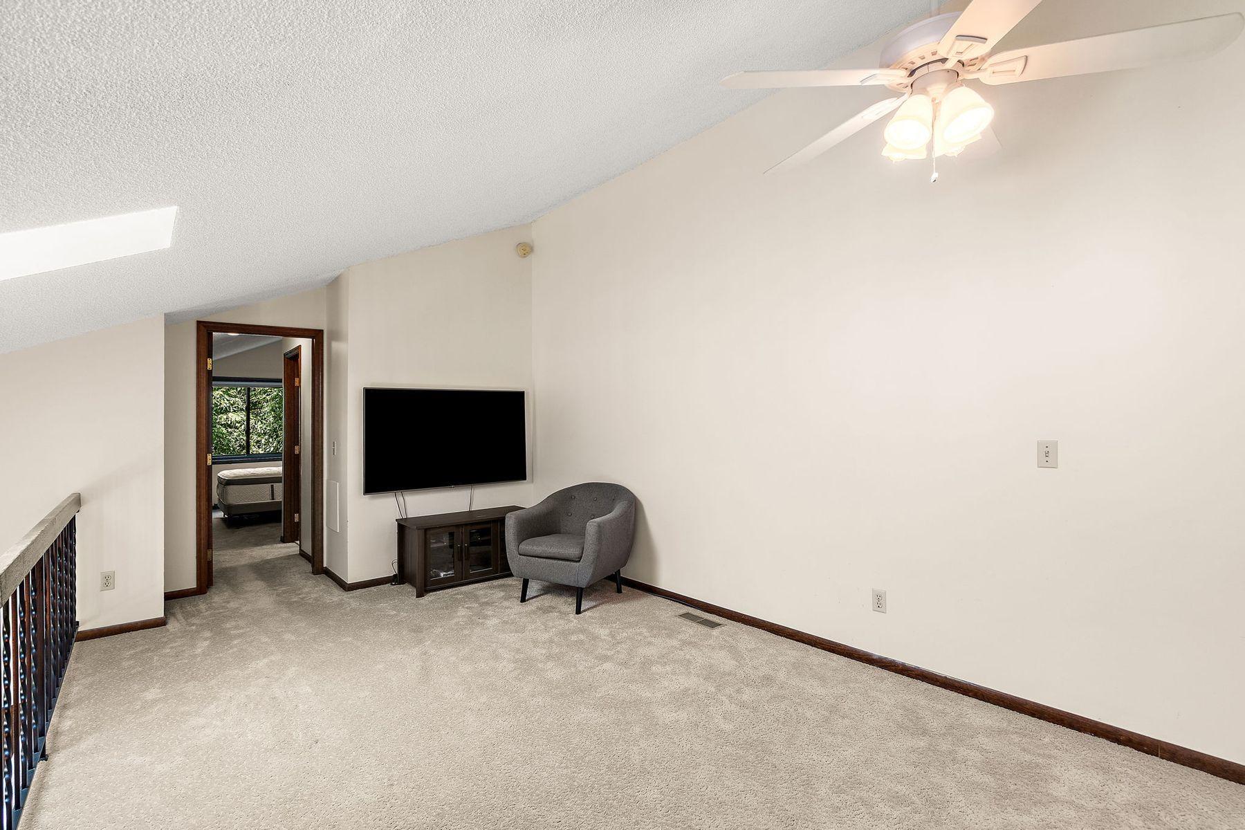 View of Residential at 7051 Robinwood Trail, Woodbury MN 55125, Woodbury (27 of 37) - Mike Wilen | Minnesota Team Real Estate