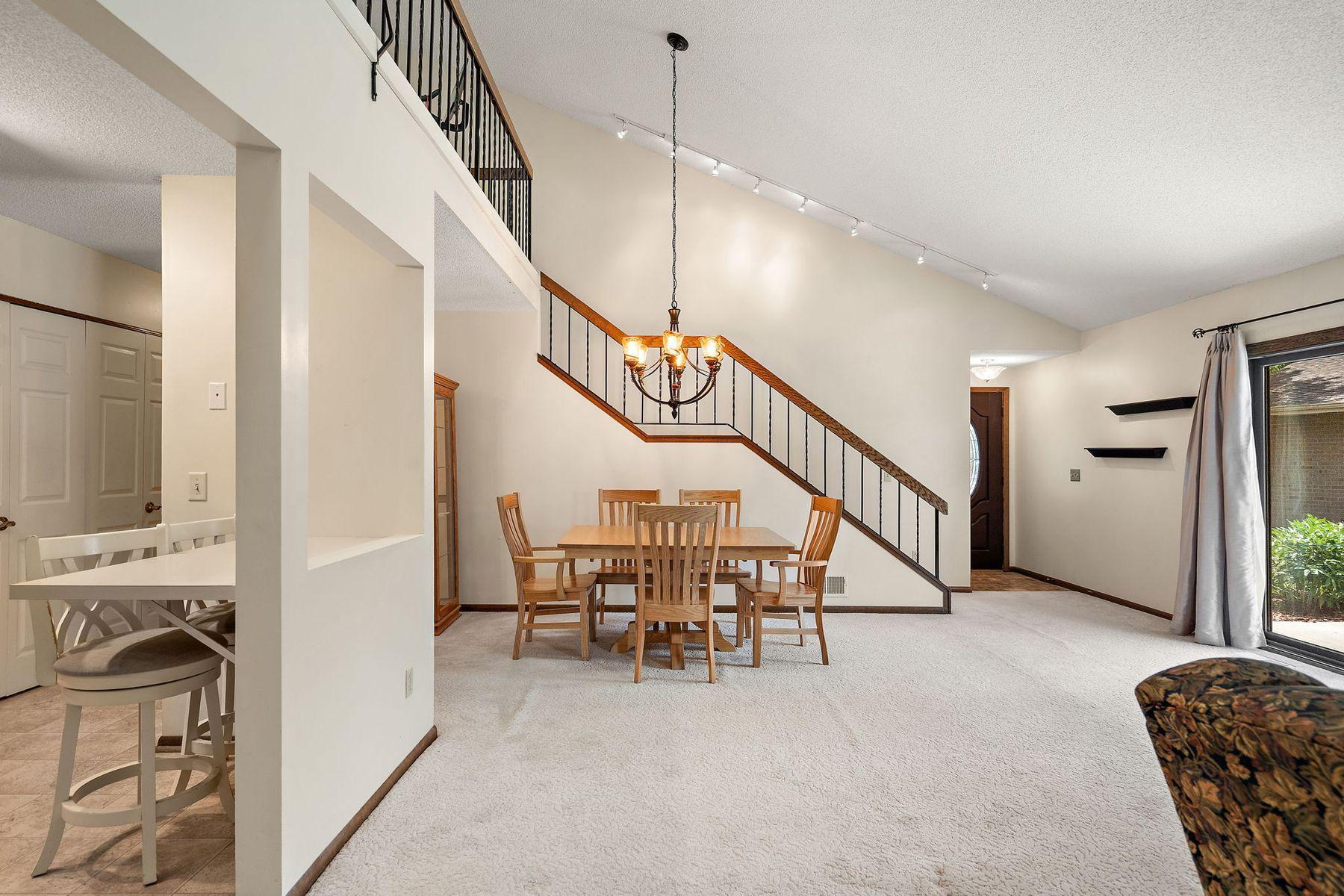 View of Residential at 7051 Robinwood Trail, Woodbury MN 55125, Woodbury (9 of 37) - Mike Wilen | Minnesota Team Real Estate