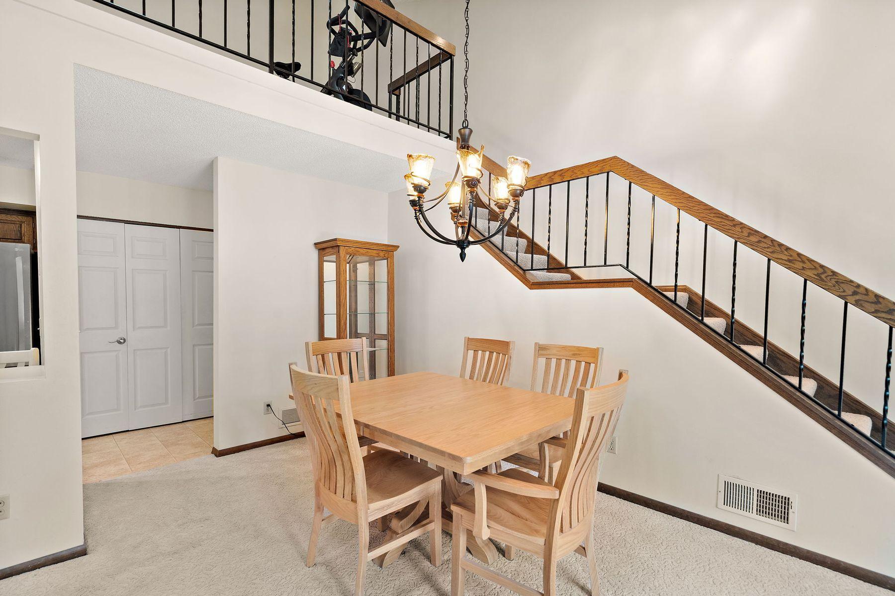 View of Residential at 7051 Robinwood Trail, Woodbury MN 55125, Woodbury (7 of 37) - Mike Wilen | Minnesota Team Real Estate