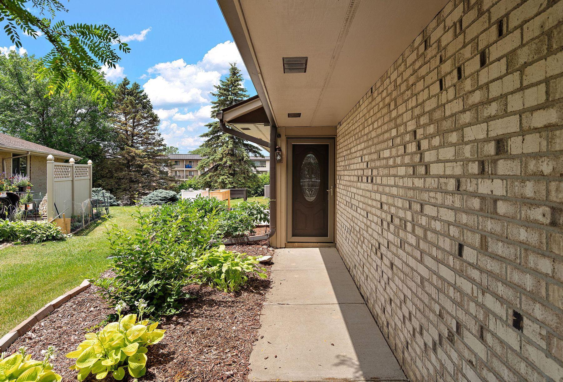 View of Residential at 7051 Robinwood Trail, Woodbury MN 55125, Woodbury (2 of 37) - Mike Wilen | Minnesota Team Real Estate