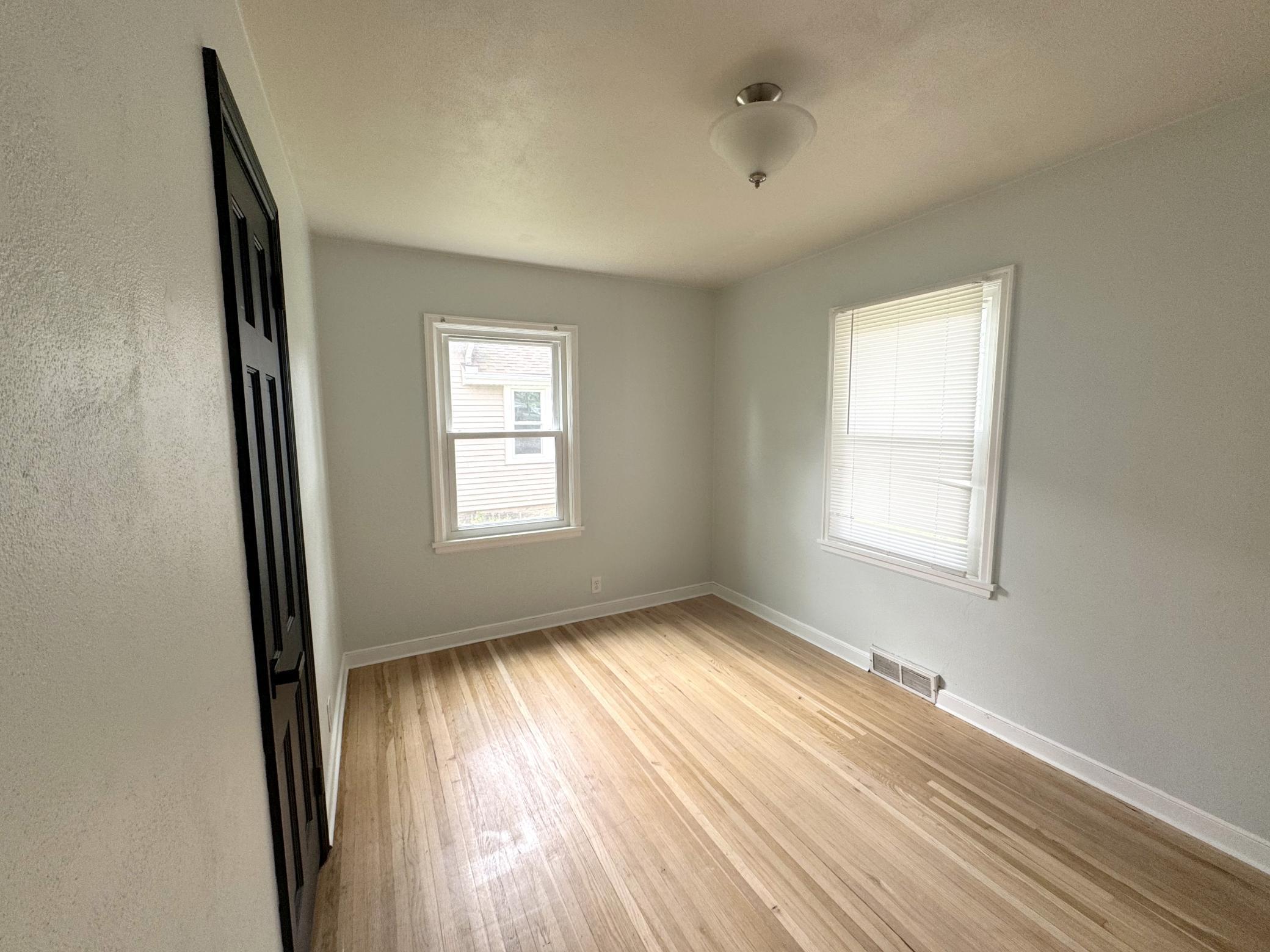 View of Residential at 1874 Hawthorne Avenue, Saint Paul MN 55119, Saint Paul (11 of 24) - Mike Wilen | Minnesota Team Real Estate