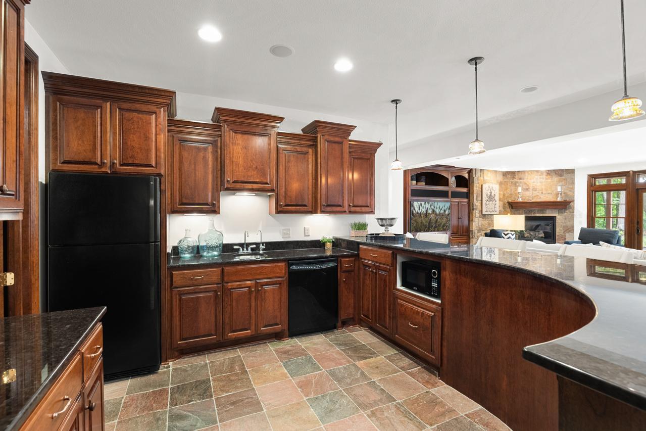 View of Residential at 9991 Dell Road, Eden Prairie MN 55347, Eden Prairie (66 of 99) - Mike Wilen | Minnesota Team Real Estate