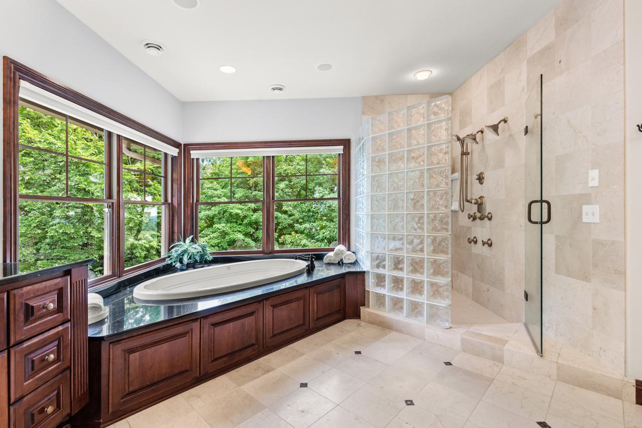 View of Residential at 9991 Dell Road, Eden Prairie MN 55347, Eden Prairie (46 of 99) - Mike Wilen | Minnesota Team Real Estate
