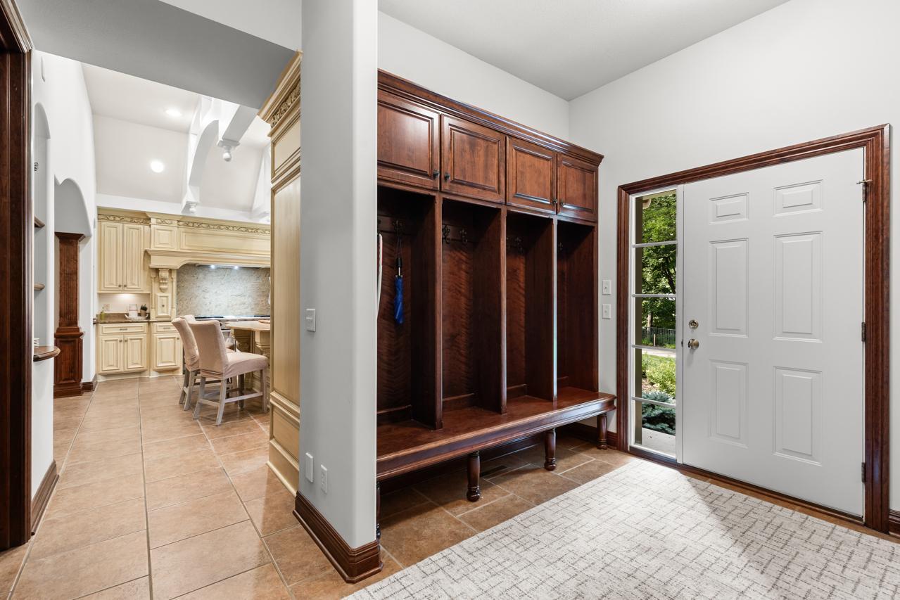 View of Residential at 9991 Dell Road, Eden Prairie MN 55347, Eden Prairie (30 of 99) - Mike Wilen | Minnesota Team Real Estate