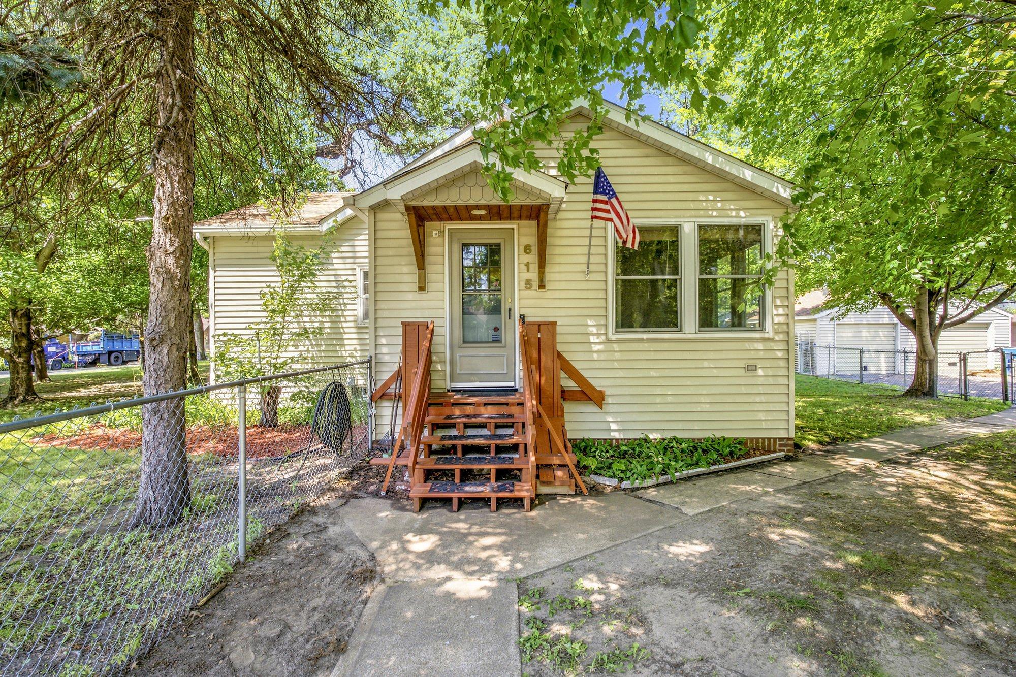 View of Residential at 615 12th Avenue, New Brighton MN 55112, New Brighton (35 of 41) - Mike Wilen | Minnesota Team Real Estate