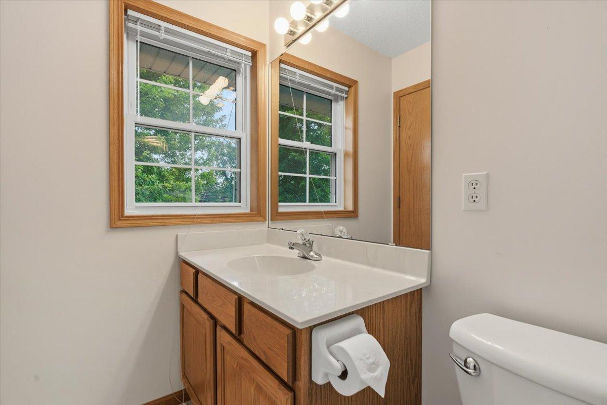 View of Residential at 931 Sterling Street, Maplewood MN 55119, Maplewood (33 of 44) - Mike Wilen | Minnesota Team Real Estate