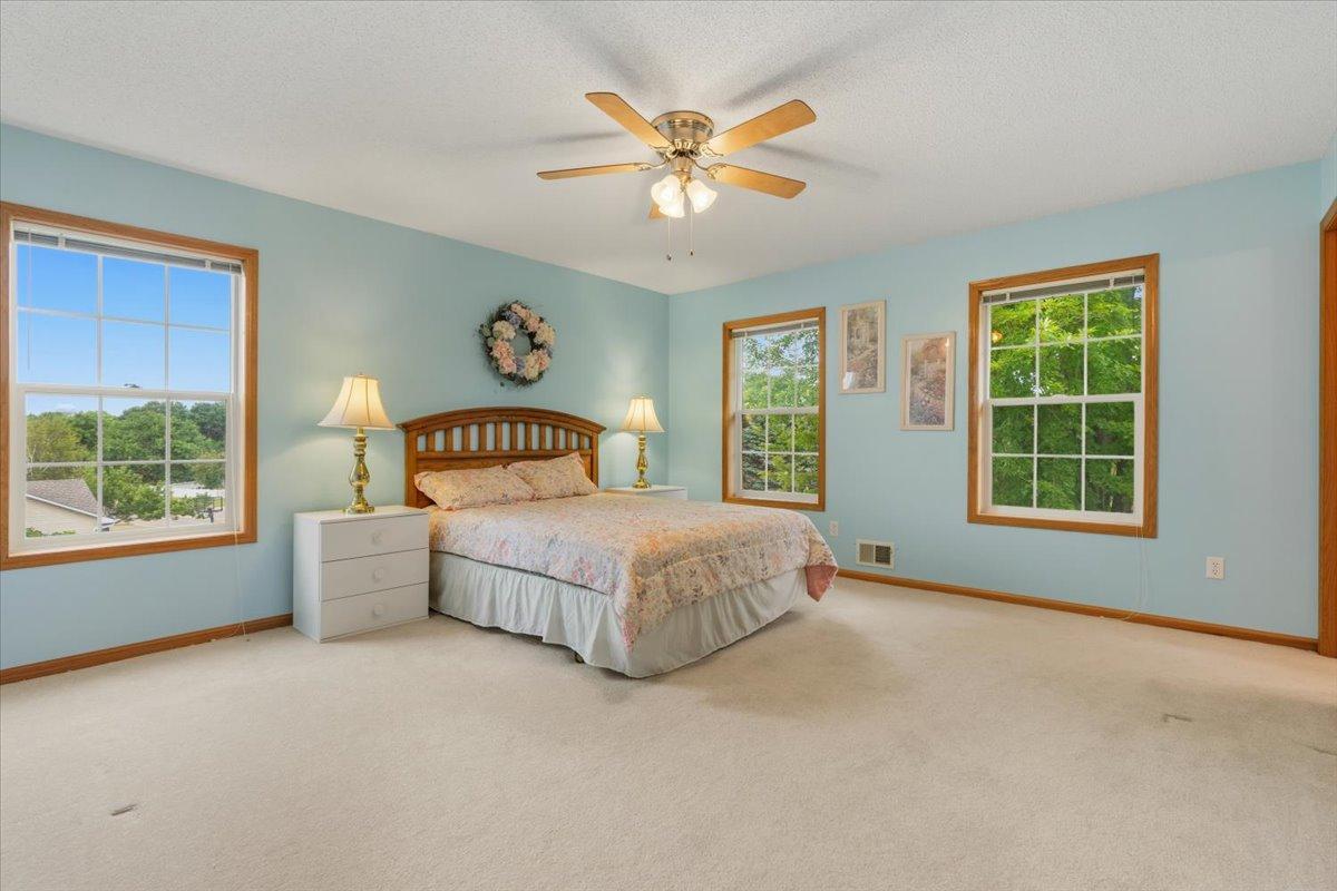 View of Residential at 931 Sterling Street, Maplewood MN 55119, Maplewood (22 of 44) - Mike Wilen | Minnesota Team Real Estate