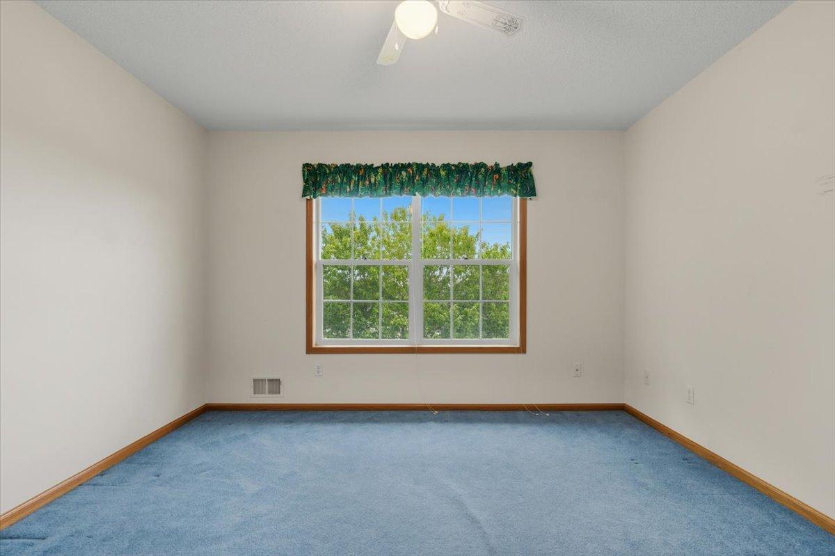 View of Residential at 931 Sterling Street, Maplewood MN 55119, Maplewood (27 of 44) - Mike Wilen | Minnesota Team Real Estate