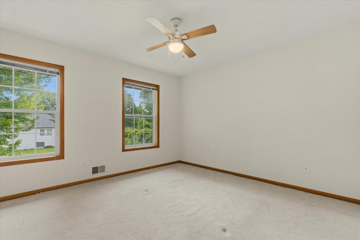 View of Residential at 931 Sterling Street, Maplewood MN 55119, Maplewood (16 of 44) - Mike Wilen | Minnesota Team Real Estate