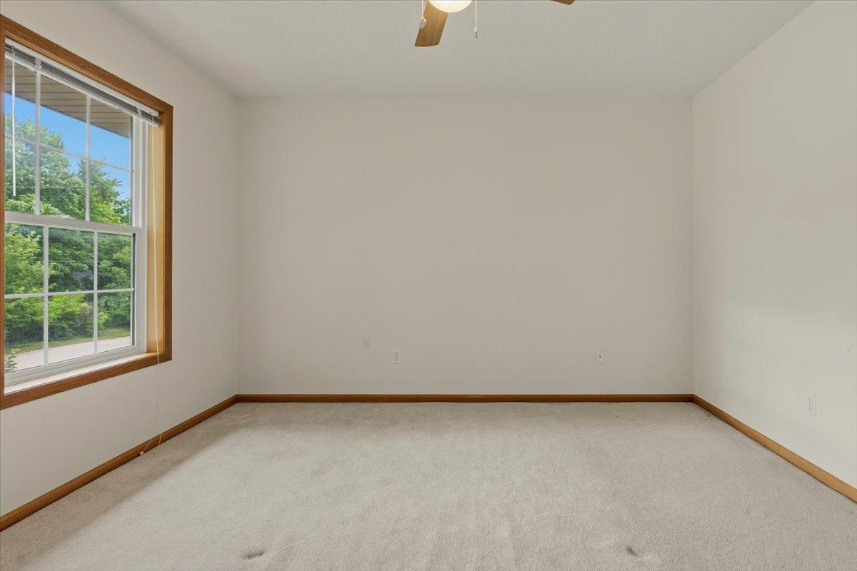 View of Residential at 931 Sterling Street, Maplewood MN 55119, Maplewood (17 of 44) - Mike Wilen | Minnesota Team Real Estate
