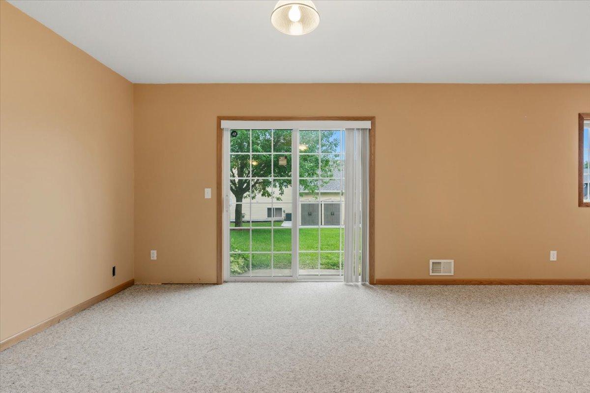 View of Residential at 931 Sterling Street, Maplewood MN 55119, Maplewood (38 of 44) - Mike Wilen | Minnesota Team Real Estate