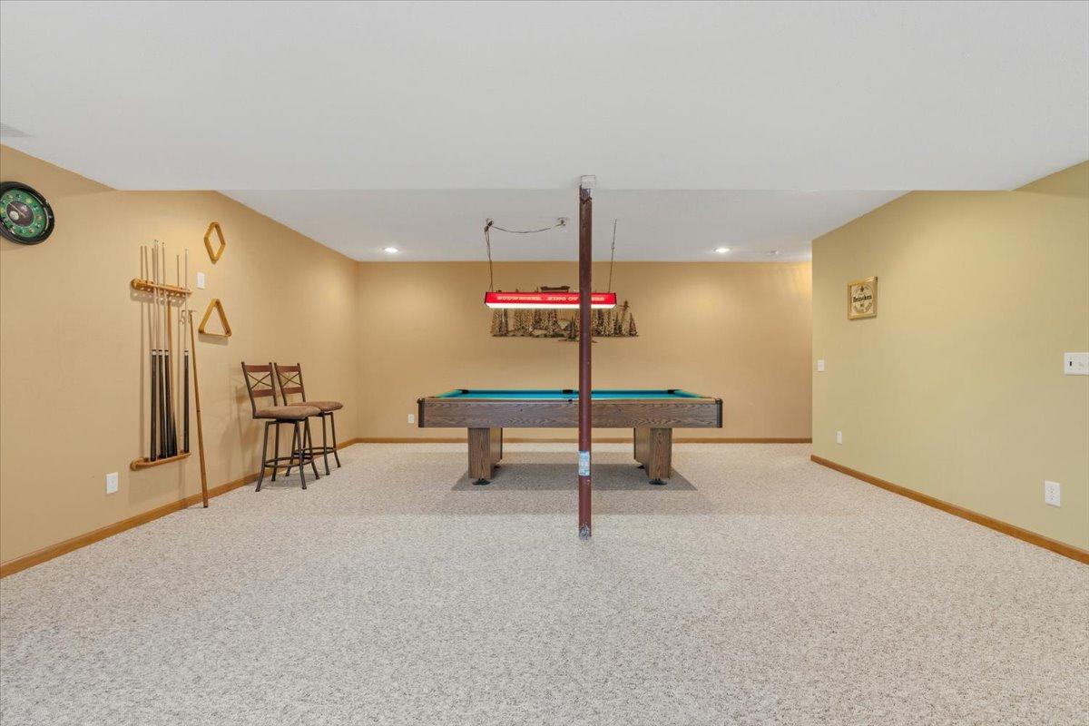 View of Residential at 931 Sterling Street, Maplewood MN 55119, Maplewood (40 of 44) - Mike Wilen | Minnesota Team Real Estate