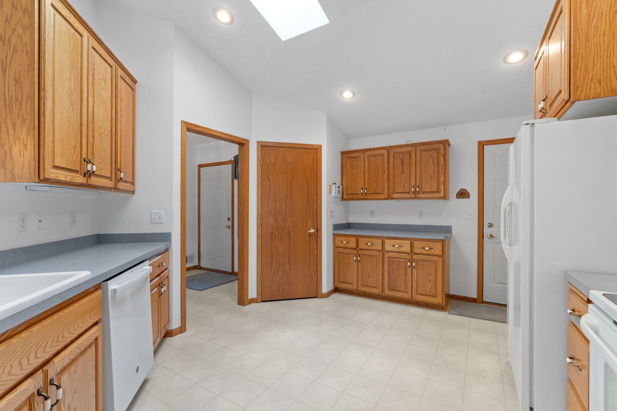 View of Residential at 3700 Ladyslipper Lane, Brooklyn Park MN 55443, Brooklyn Park (18 of 41) - Mike Wilen | Minnesota Team Real Estate