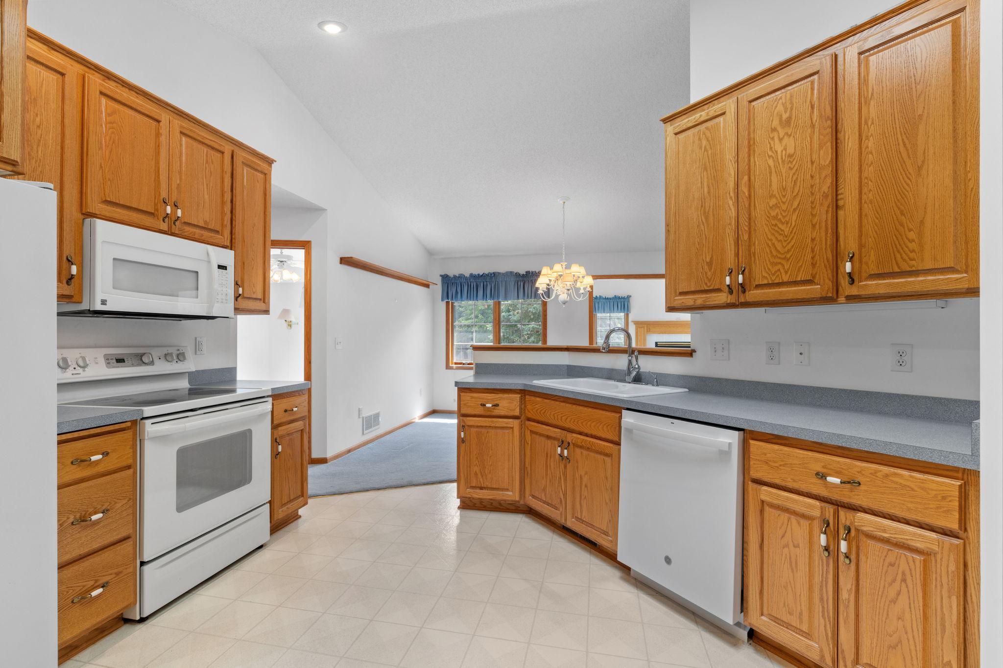 View of Residential at 3700 Ladyslipper Lane, Brooklyn Park MN 55443, Brooklyn Park (17 of 41) - Mike Wilen | Minnesota Team Real Estate