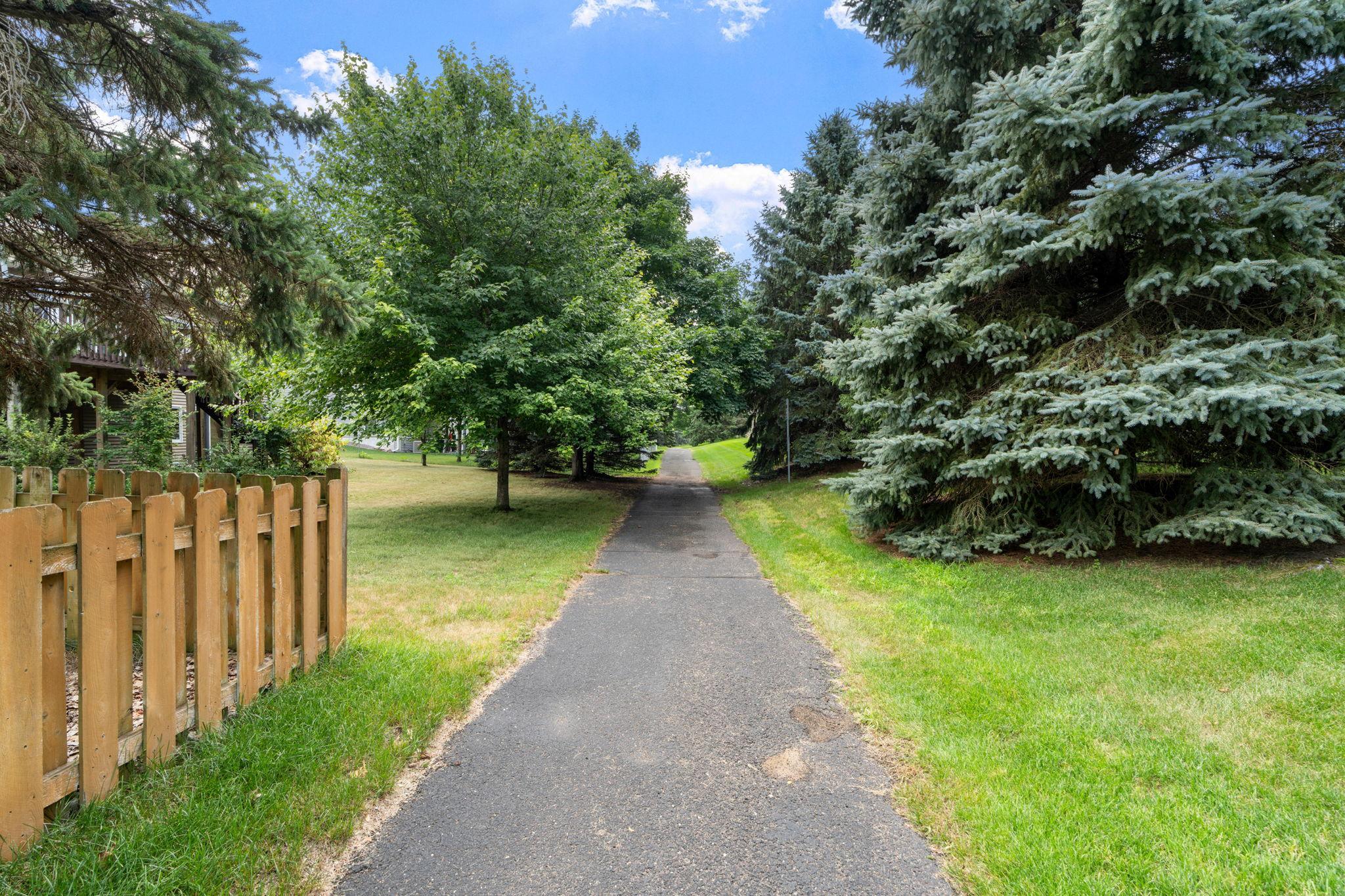 View of Residential at 3700 Ladyslipper Lane, Brooklyn Park MN 55443, Brooklyn Park (38 of 41) - Mike Wilen | Minnesota Team Real Estate